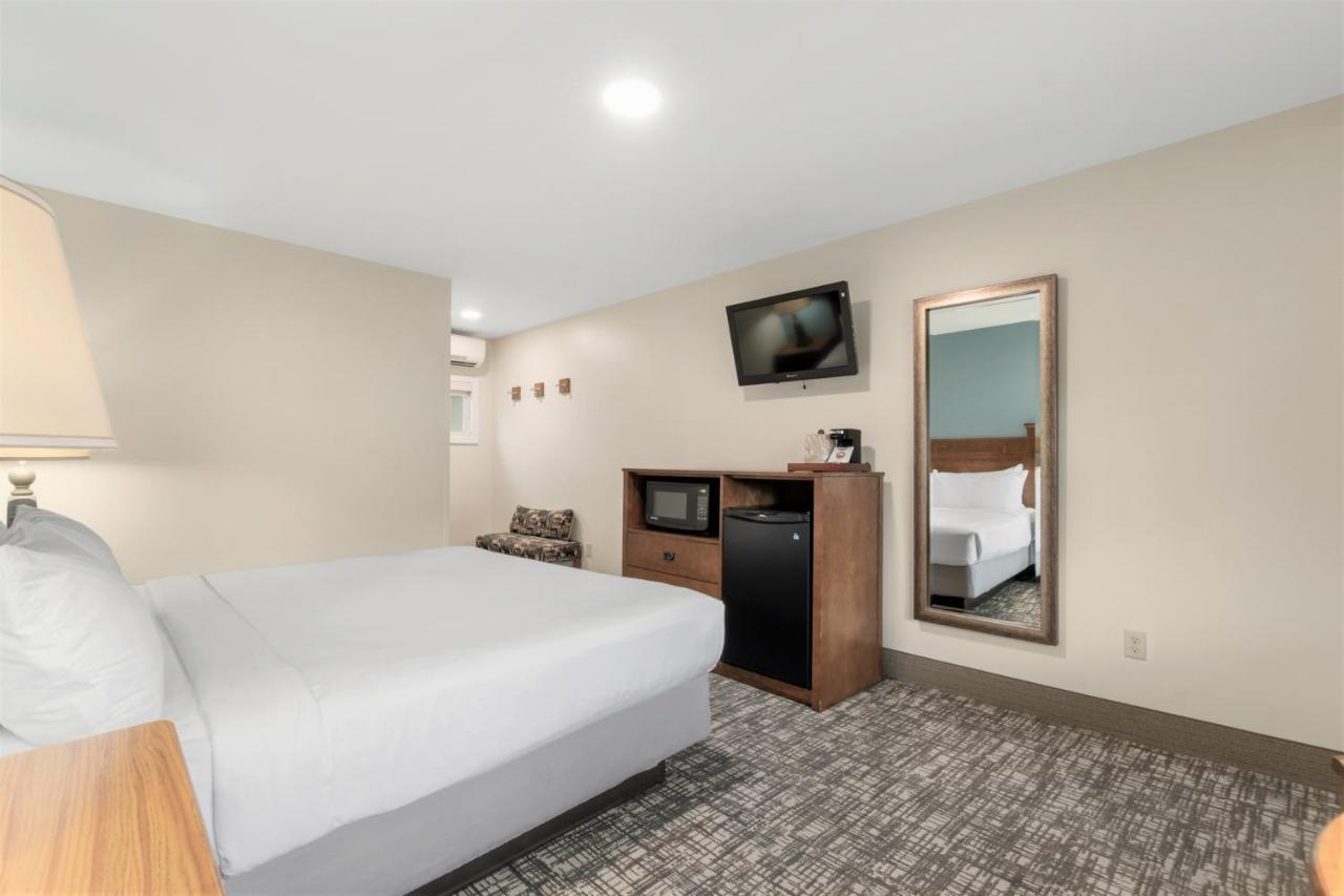 Top Notch Inn Gorham Bagian luar foto