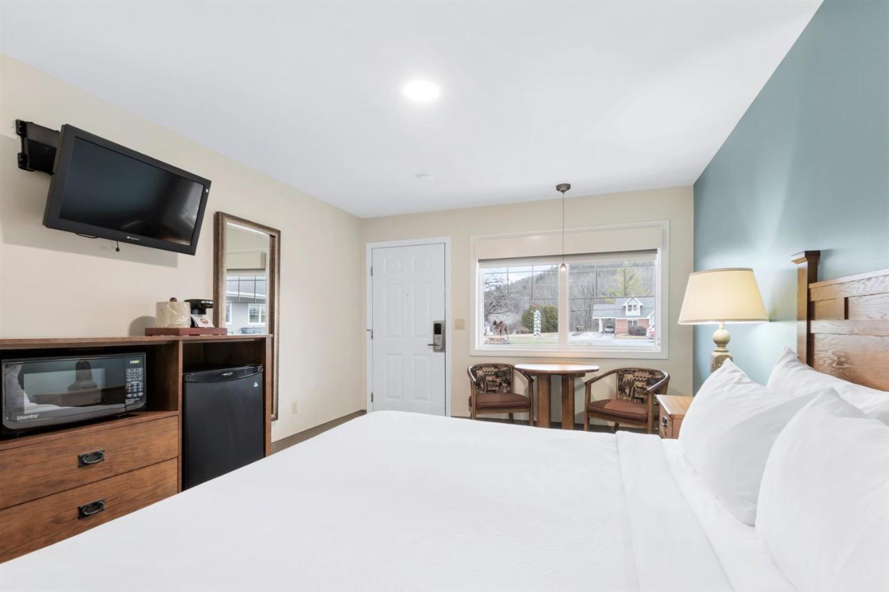 Top Notch Inn Gorham Bagian luar foto