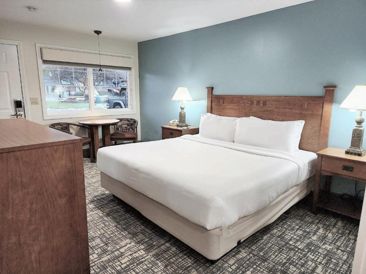 Top Notch Inn Gorham Bagian luar foto